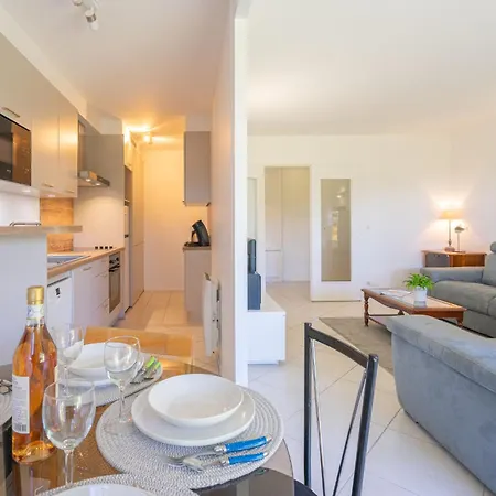 De Mons By Interhome Royan