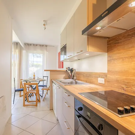 De Mons By Interhome * رويا