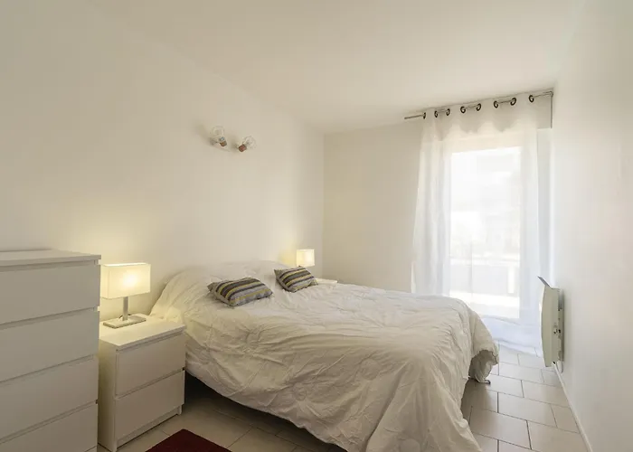 De Mons By Interhome Apartamento *