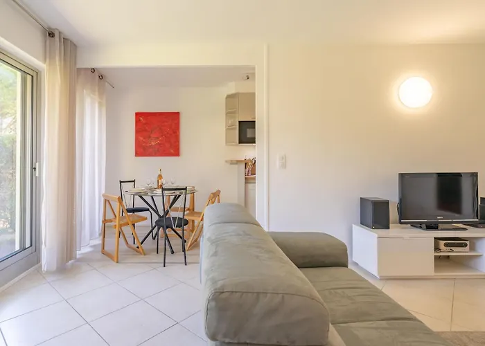 Apartamento De Mons By Interhome *